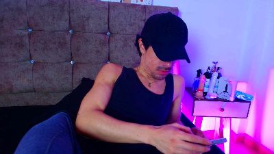 Ethan_Briggs_ live cam on Cam4