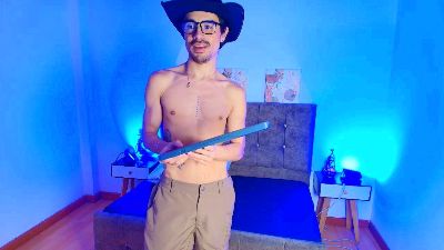 Ethan_Briggs_ live cam on Cam4