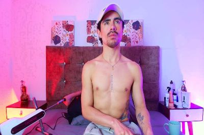 Ethan_Briggs_ live cam on Cam4