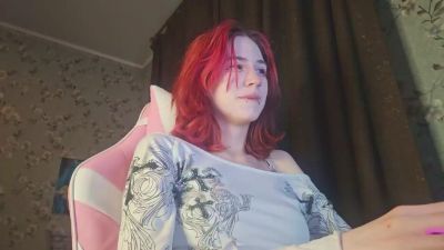 EthylAlberta live cam on Cam4