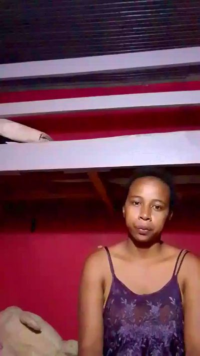 Eugenah2 live cam on Cam4