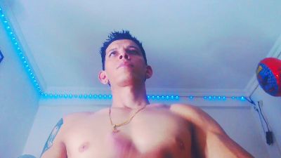 Eugy_dirty2022 live cam on Cam4
