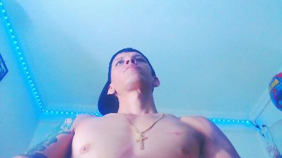 Eugy_dirty2022 live cam on Cam4