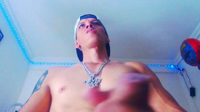 Eugy_dirty2022 live cam on Cam4