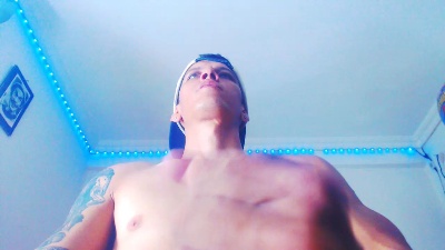 Eugy_dirty2022 live cam on Cam4