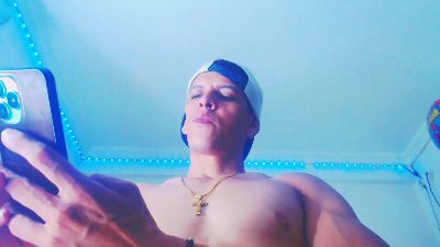 Eugy_dirty2022 live cam on Cam4
