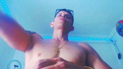 Eugy_dirty2022 live cam on Cam4