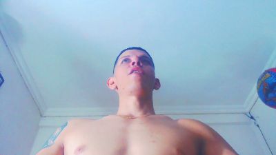 Eugy_dirty2022 live cam on Cam4