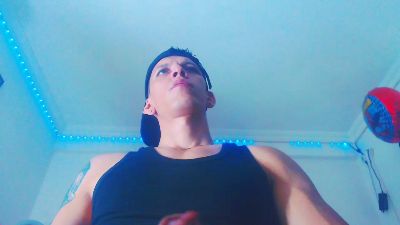 Eugy_dirty2022 live cam on Cam4