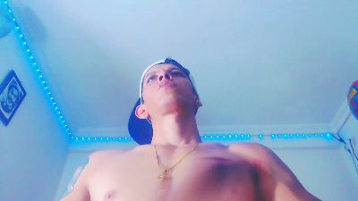 Eugy_dirty2022 live cam on Cam4