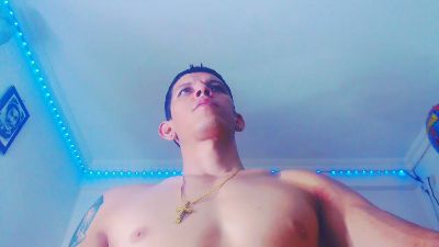 Eugy_dirty2022 live cam on Cam4