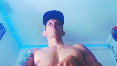 Eugy_dirty2022 live cam on Cam4