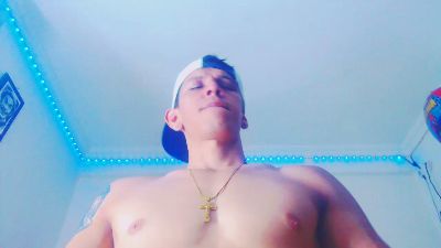 Eugy_dirty2022 live cam on Cam4