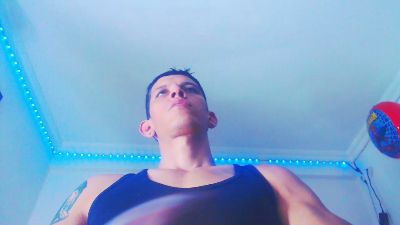 Eugy_dirty2022 live cam on Cam4