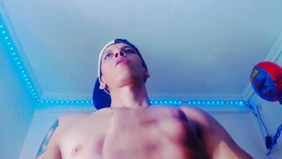 Eugy_dirty2022 live cam on Cam4