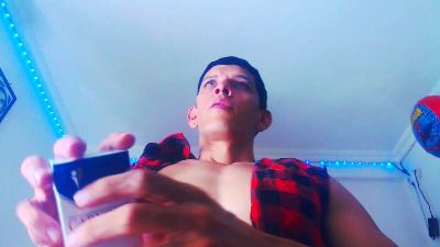 Eugy_dirty2022 live cam on Cam4