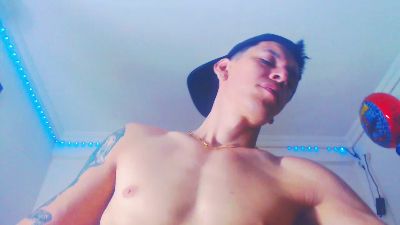Eugy_dirty2022 live cam on Cam4