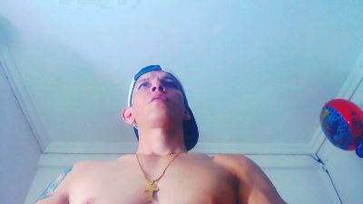 Eugy_dirty2022 live cam on Cam4