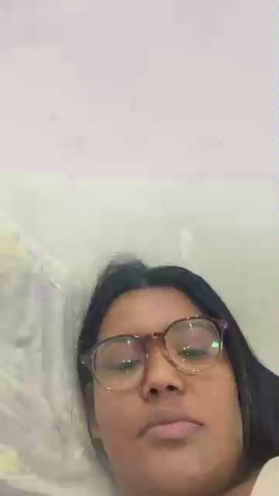 Eumileninha live cam on Cam4