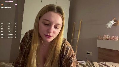 EvaEmbler live cam on Cam4