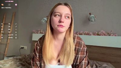 EvaEmbler live cam on Cam4