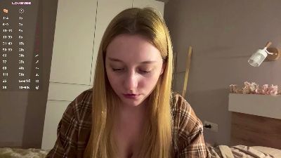 EvaEmbler live cam on Cam4