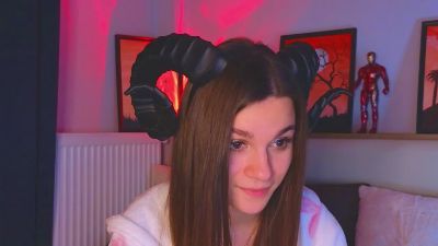 Eva_Hair live cam on Cam4