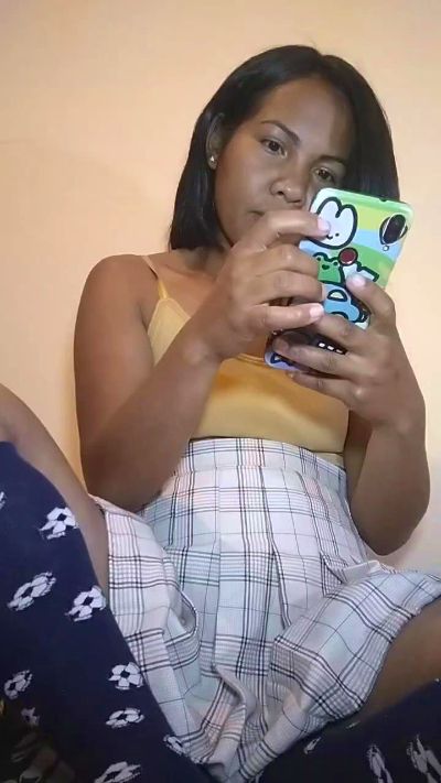 Evachate32 live cam on Cam4