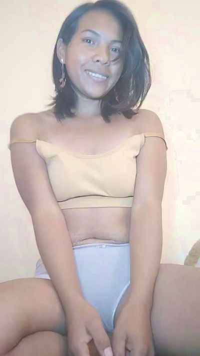 Evachate32 live cam on Cam4