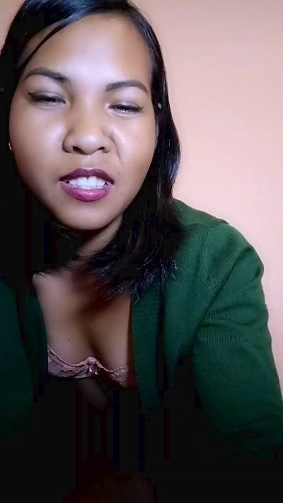 Evachate32 live cam on Cam4