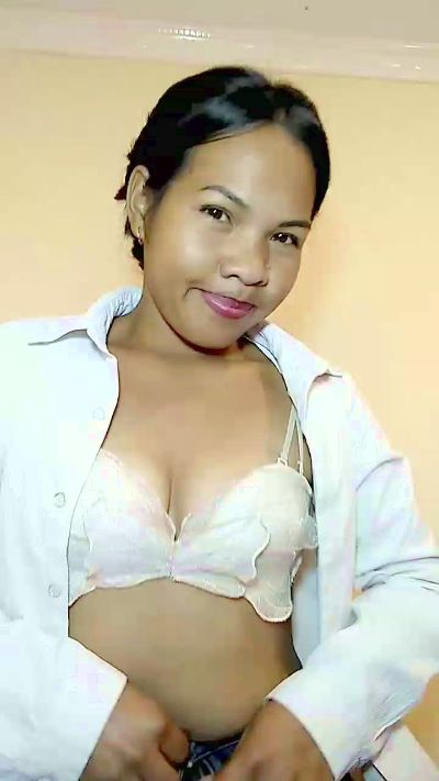 Evachate32 live cam on Cam4