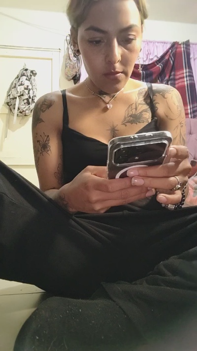 Evafuckass live cam on Cam4