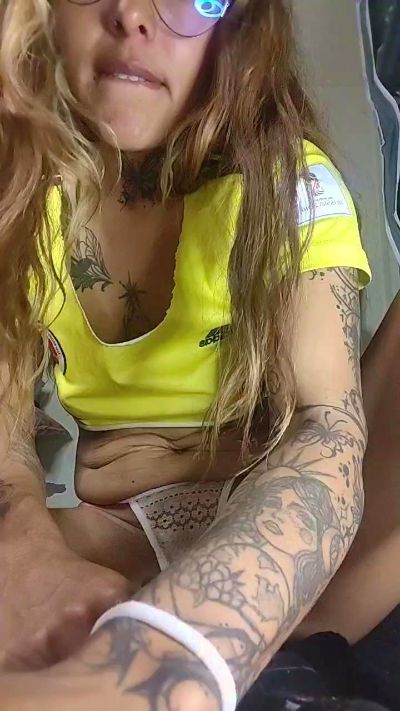 Evafuckass live cam on Cam4