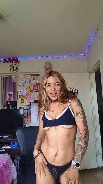 Evafuckass live cam on Cam4