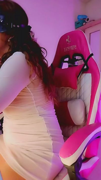 EvangelyneX live cam on Cam4
