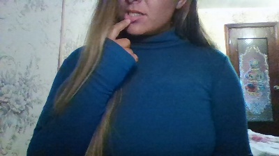 Evasapples2025 live cam on Cam4