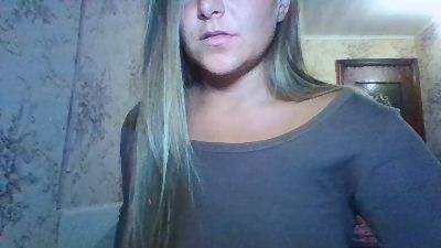 Evasapples2025 live cam on Cam4