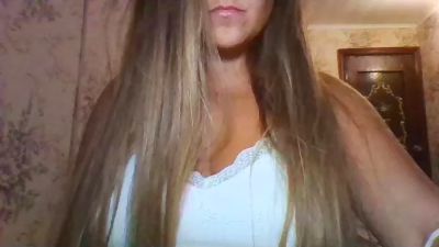 Evasapples2025 live cam on Cam4