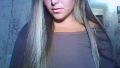 Evasapples2025 live cam on Cam4