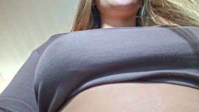 Evasapples2025 live cam on Cam4