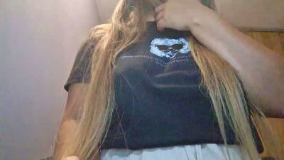 Evasapples2025 live cam on Cam4