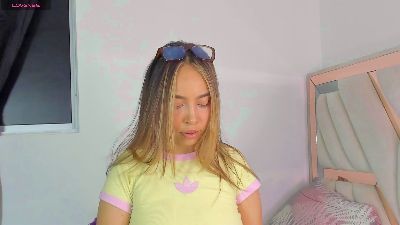 Evelin_888 live cam on Cam4