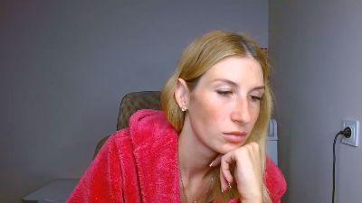Evelyn_21_m live cam on Cam4