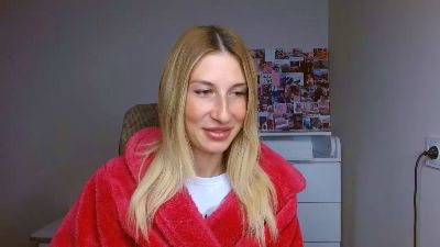 Evelyn_21_m live cam on Cam4