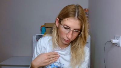 Evelyn_21_m live cam on Cam4