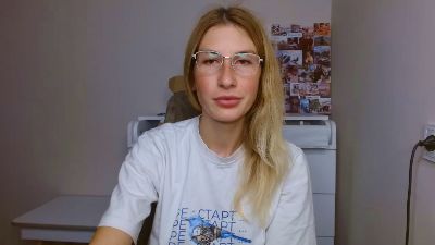 Evelyn_21_m live cam on Cam4