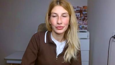Evelyn_21_m live cam on Cam4