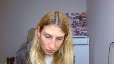 Evelyn_21_m live cam on Cam4