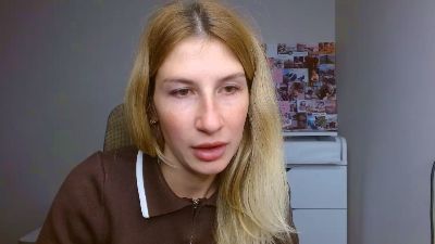 Evelyn_21_m live cam on Cam4