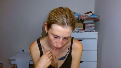 Evelyn_21_m live cam on Cam4